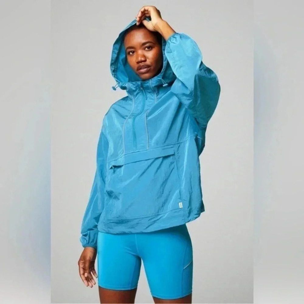 Fabletics Lightweight Hiking/ Workout Jacket Adjustable Hem Water Resistant XS
